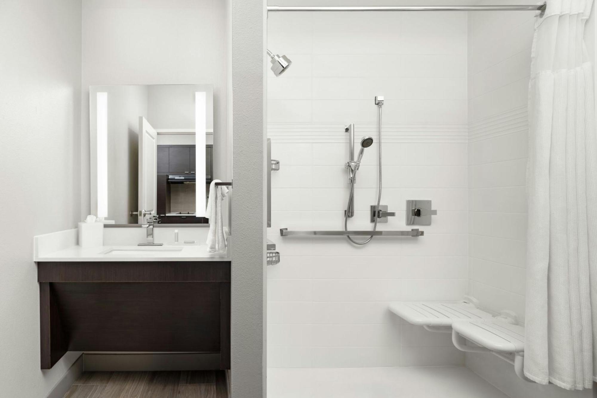 Towneplace Suites By Marriott Houston Hobby Airport Exteriör bild