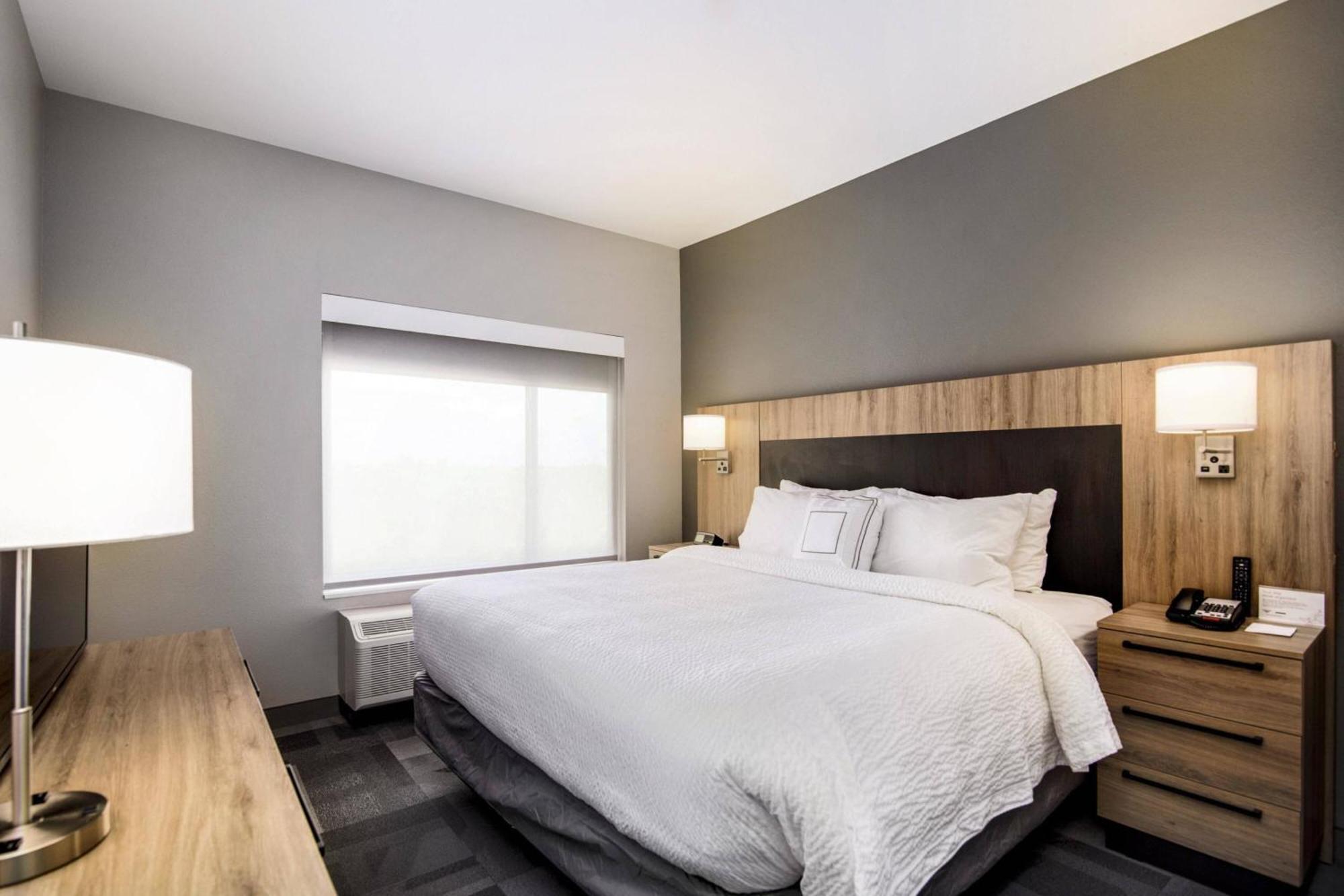 Towneplace Suites By Marriott Houston Hobby Airport Exteriör bild
