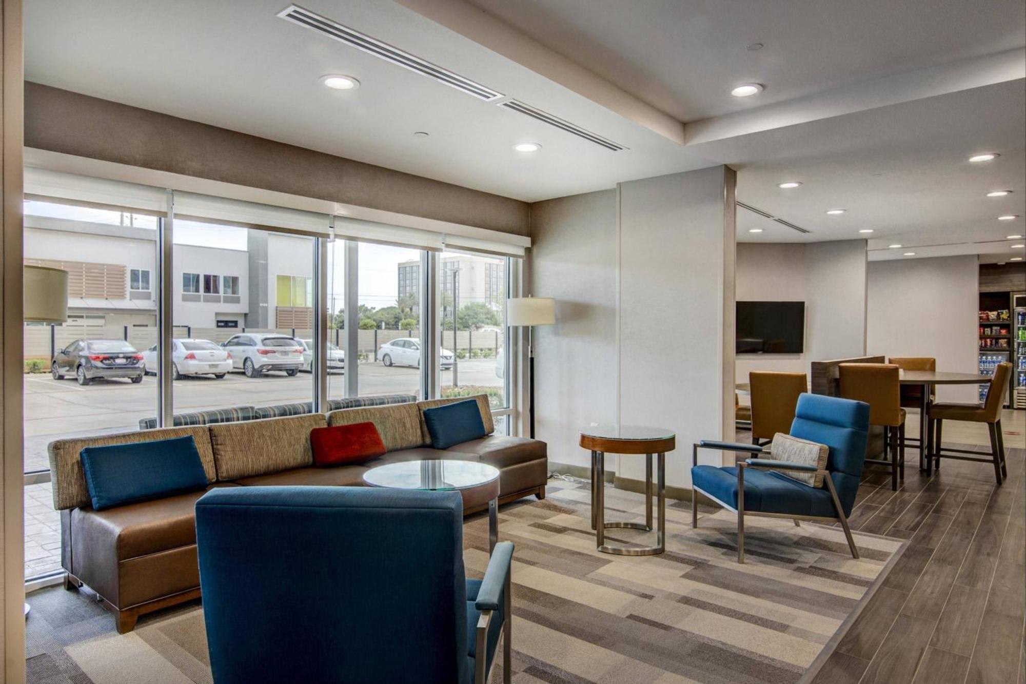 Towneplace Suites By Marriott Houston Hobby Airport Exteriör bild